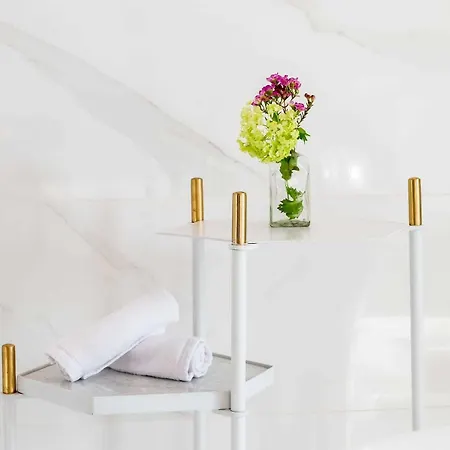 Des Iris Hotel 3*