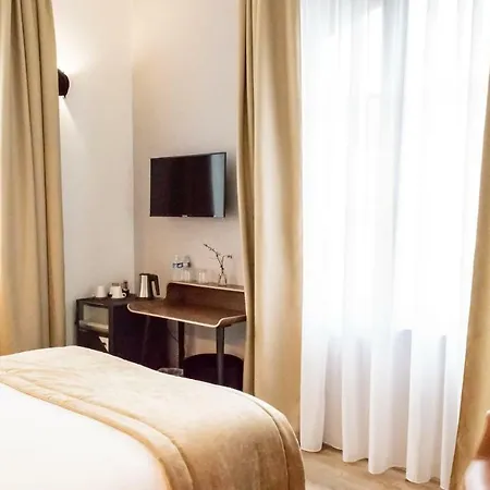 Des Iris Hotel