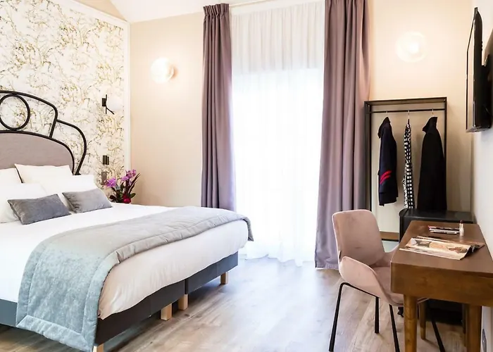 Des Iris ホテル 3*