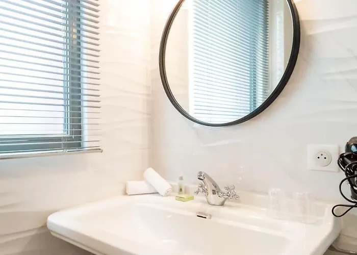 ホテル Des Iris 3*